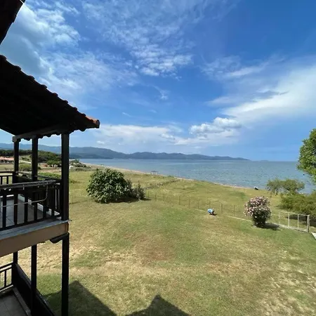 Stathis Beachfront Apartmán